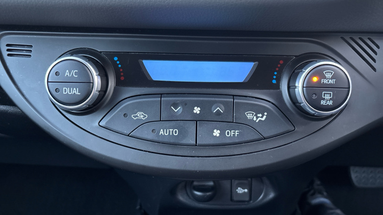 Toyota Yaris 1.5 Hybrid Icon 5dr CVT Hybrid Hatchback